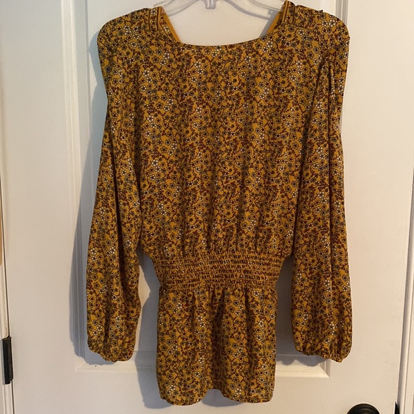 Max Studio blouse! - Picture 4 of 6